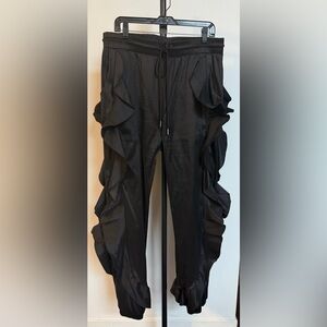 Love Highlight Elegant Black Ruffled Pants
